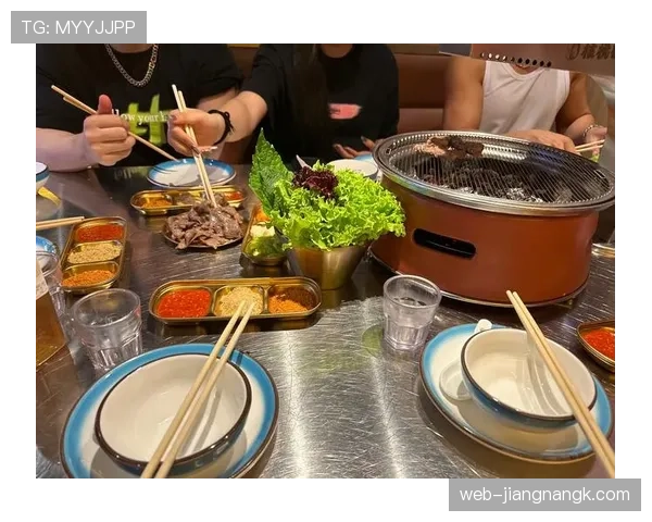陆光祖又开始“猛练”生活技能了？朋友圈晒的早餐都比我家吃得讲究！